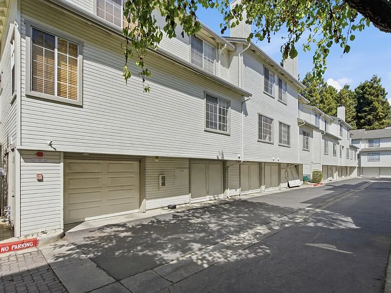 991 Belmont Ter #3 — Photo 38