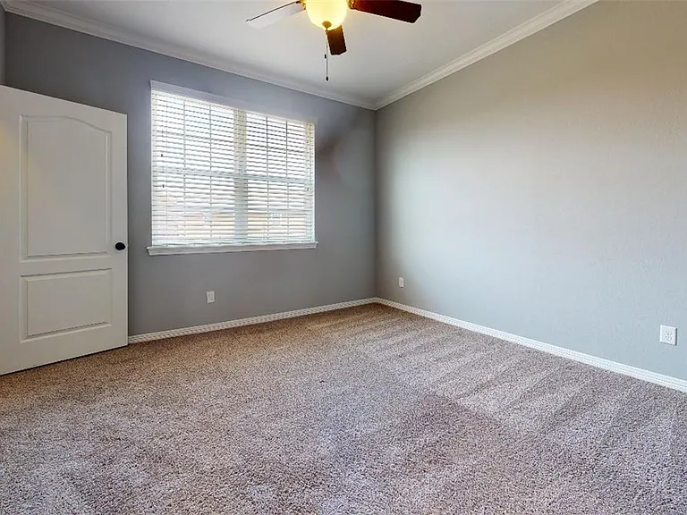 301 Sw Pkwy #304 — Photo 10