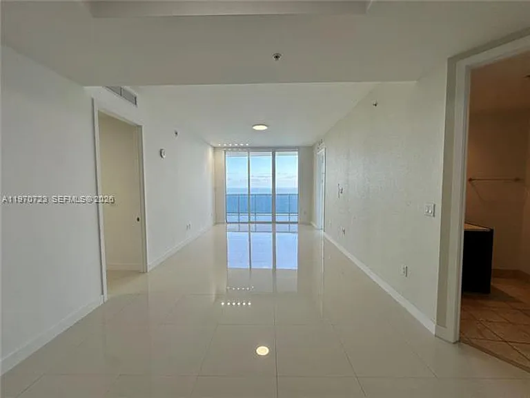 18201 Collins Ave #CU-4808 — Photo 23