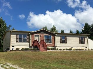 72 Sharon Hill Dr, Hendersonville, NC 28792