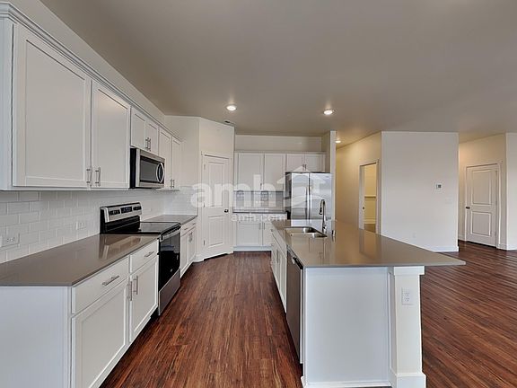 3rd image of 8624 47th Pl NE