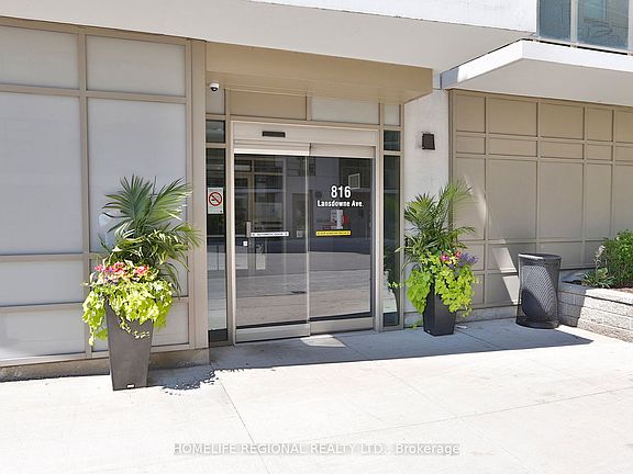 3rd image of 816 Lansdowne Ave #1015