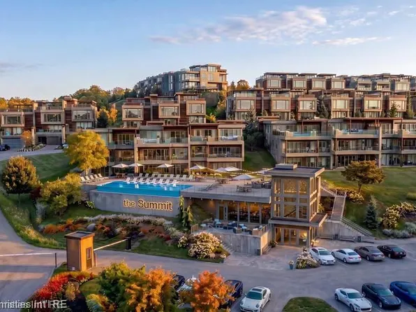 3575 Charlevoix Ave #4, Petoskey, MI 49770