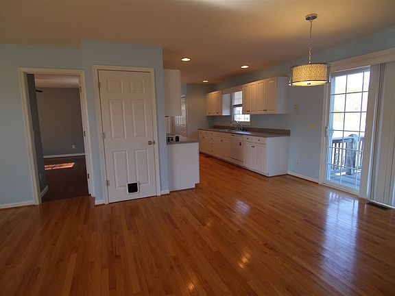 3rd image of 2240 Stony Run Dr