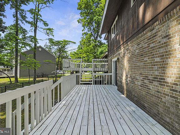 4th image of 6 Winged Foot Rd