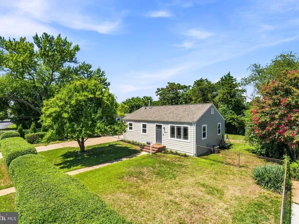 3400 Dona Ave, Alexandria, VA 22303