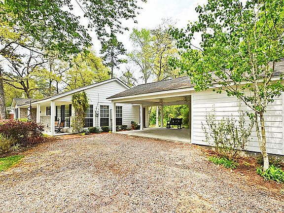To your right is a handyman's dream workshop!
