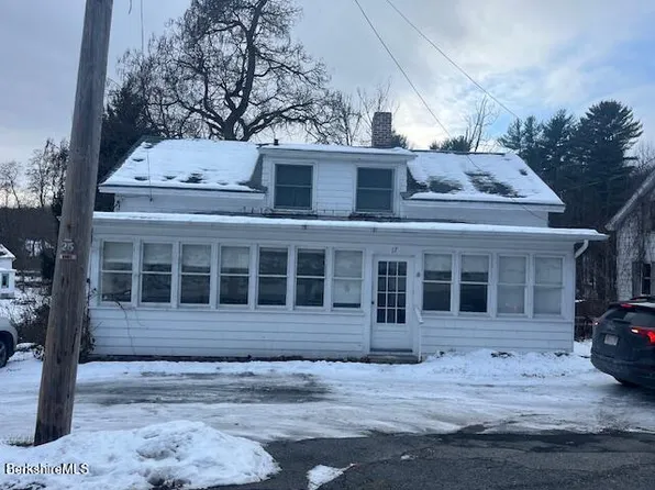 17 High St, West Stockbridge, MA 01266