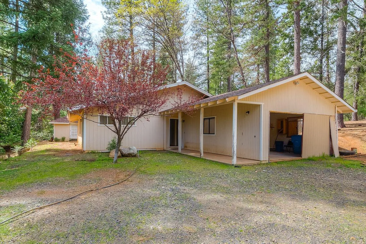5214 Pine Way photo 1