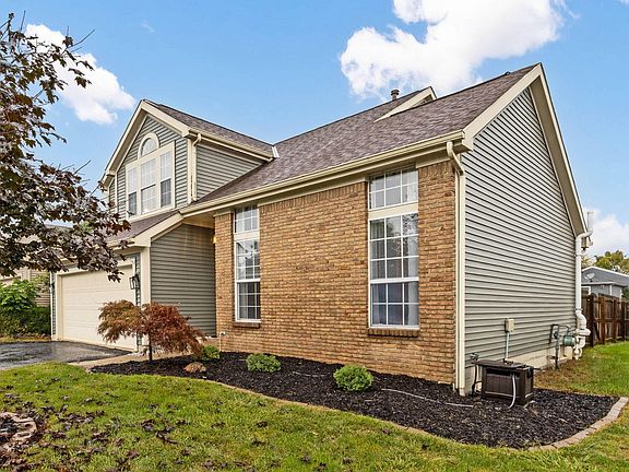 3rd image of 4976 Shady Oak Dr