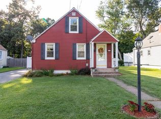 98 Hawthorne St, Manchester, CT 06042