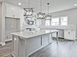 1045 Knoxboro Ln, Woodstock, GA 30188