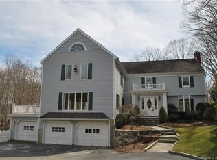 233 E Hunting Ridge Rd, Stamford, CT 06903