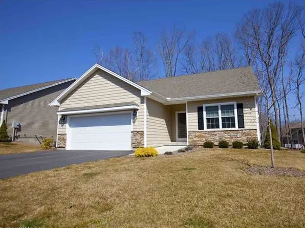 14 Granite Ct, Colchester, CT 06415