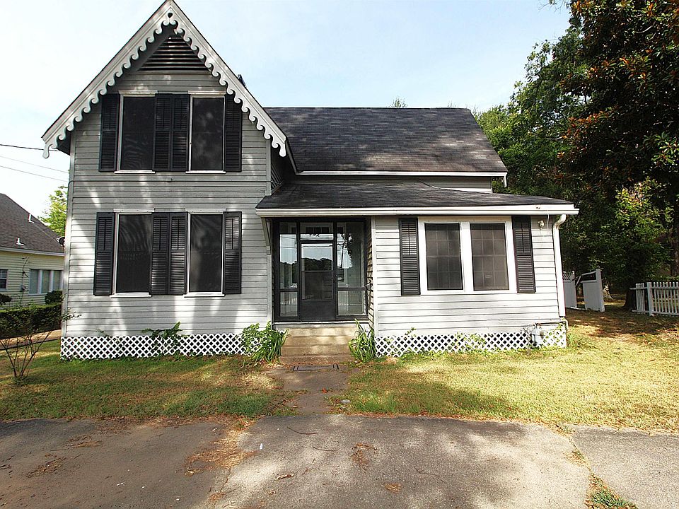 1st image of 502 S Washington St