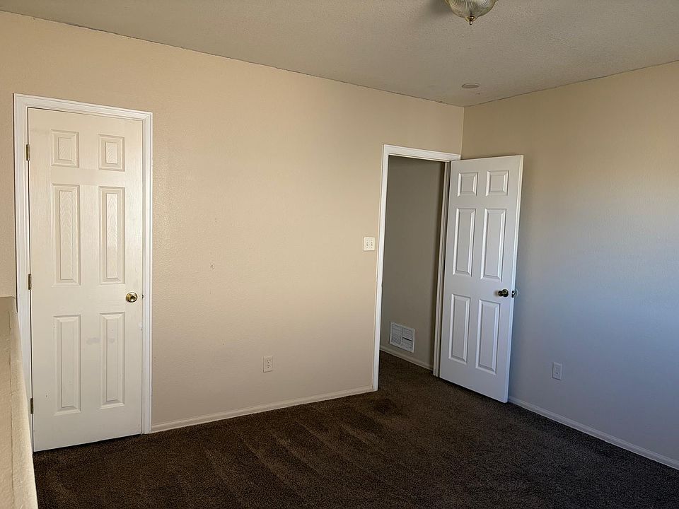 2nd image of 284 W Elgin Dr