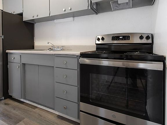 4th image of 22805 30th Ave S #11064091