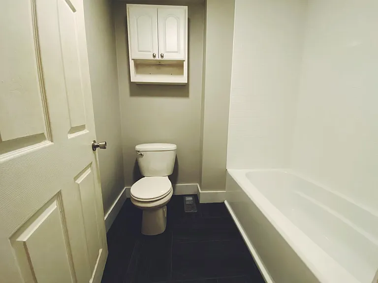 262 E St #A — Photo 6