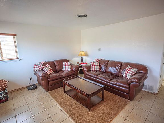 4th image of 4303 Kingsway Dr