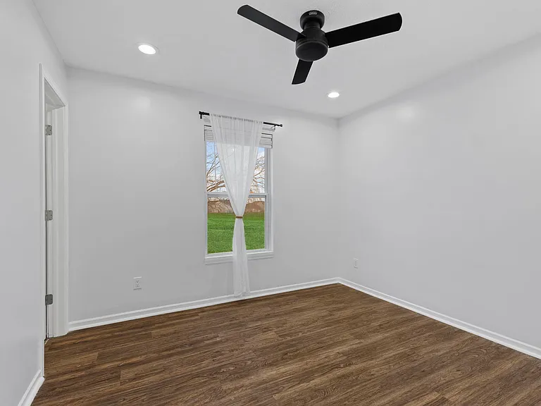 7752 Brandenburg Way — Photo 27