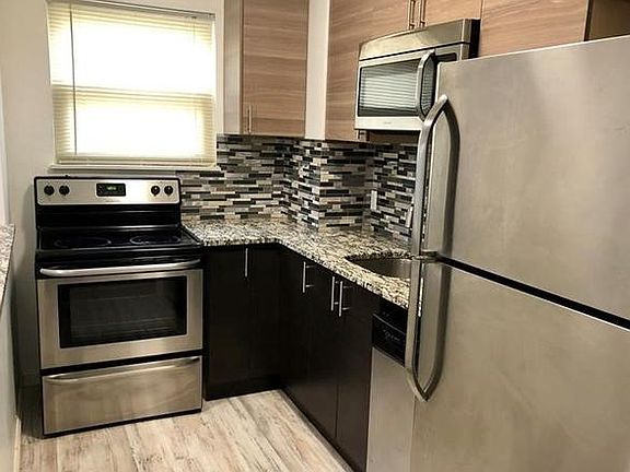 3rd image of 707 Boggs Ave #2