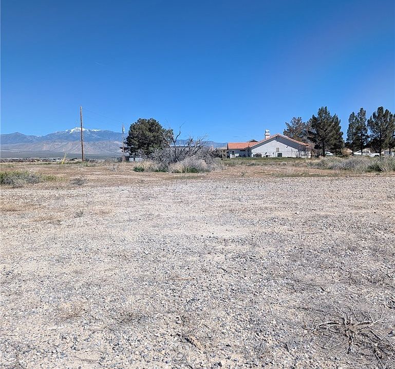 2nd image of 2801 S Blagg Rd
