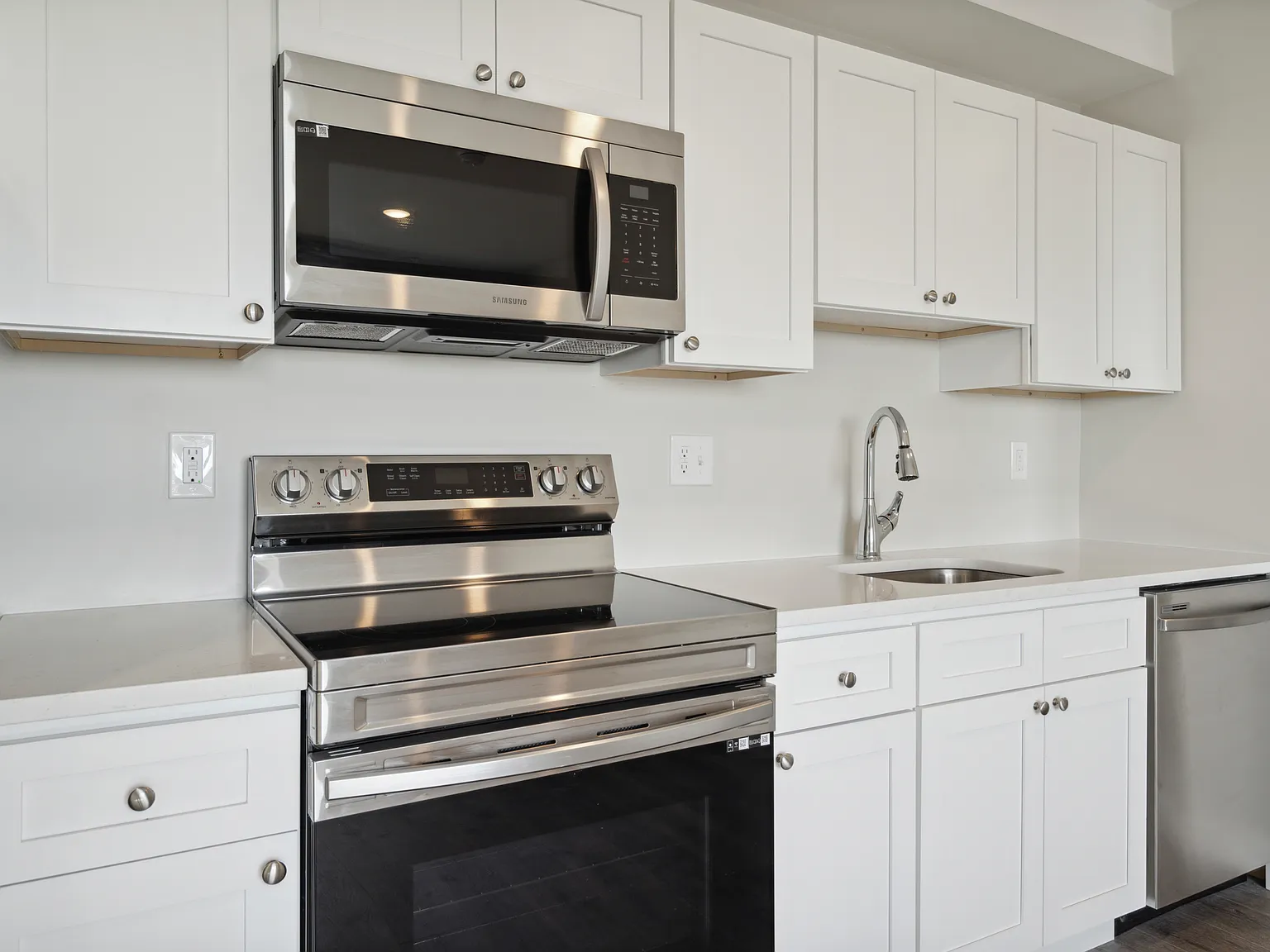 5310 Whitby Ave — Photo 4