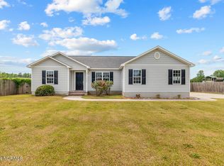206 Wingspread Ln, Beulaville, NC 28518