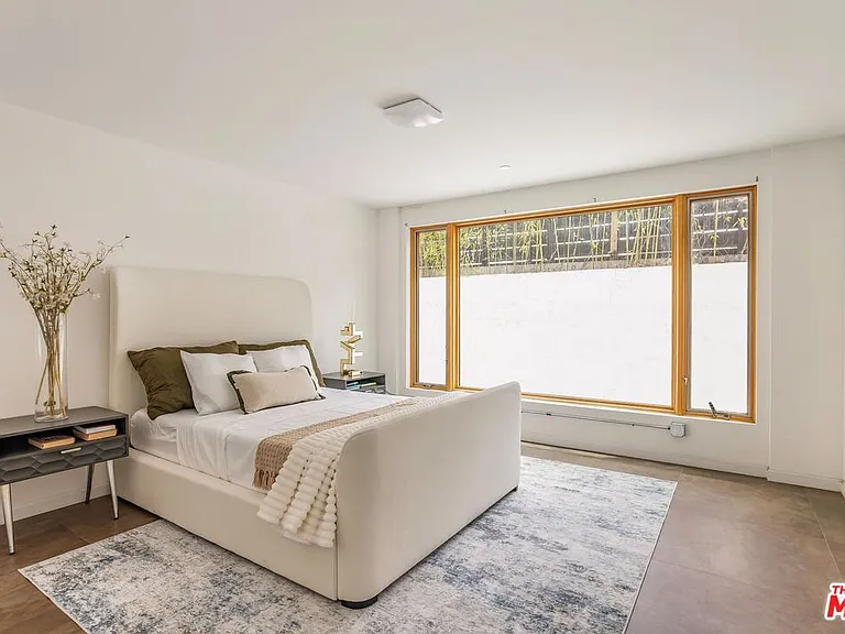 12443 W Sunset Blvd — Photo 26