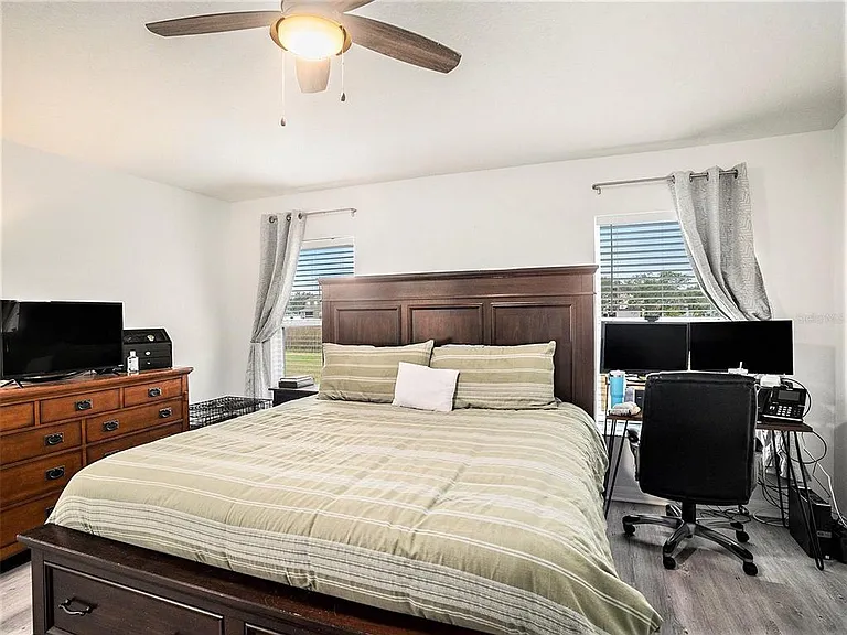 7833 Carriage Pointe Dr — Photo 15