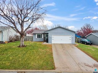 204 N Steven St, Worthing, SD 57077