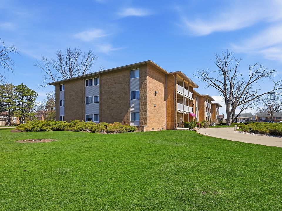 1st image of 960 Beau Dr Unit 303