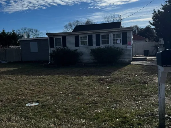 122 Manor Drive, Brookhaven, NY 11967