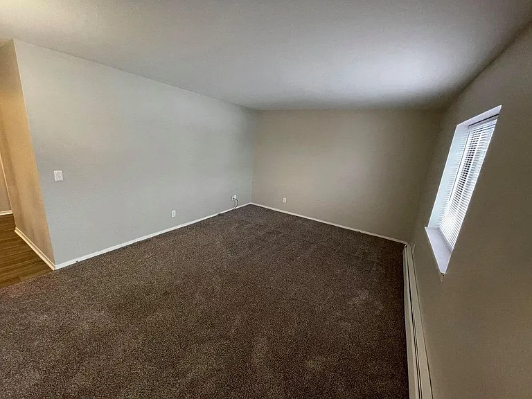 Apple Tree Apartments — Photo 8