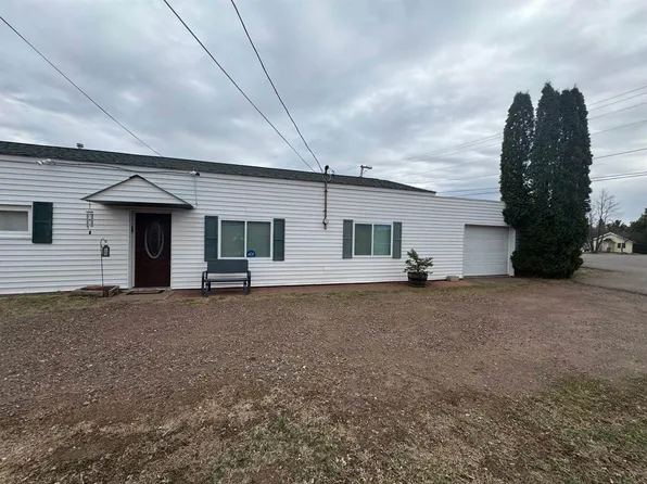 406 4th St, Moose Lake, MN 55767