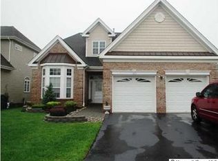 24 Jumping Brook Dr, Lakewood, NJ 08701