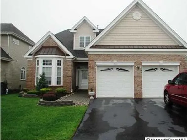 24 Jumping Brook Dr, Lakewood, NJ 08701