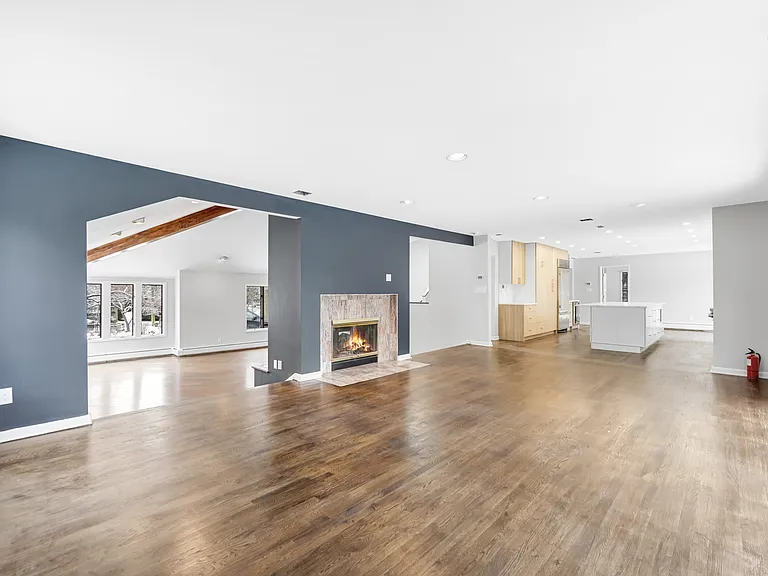 Dual Fireplace