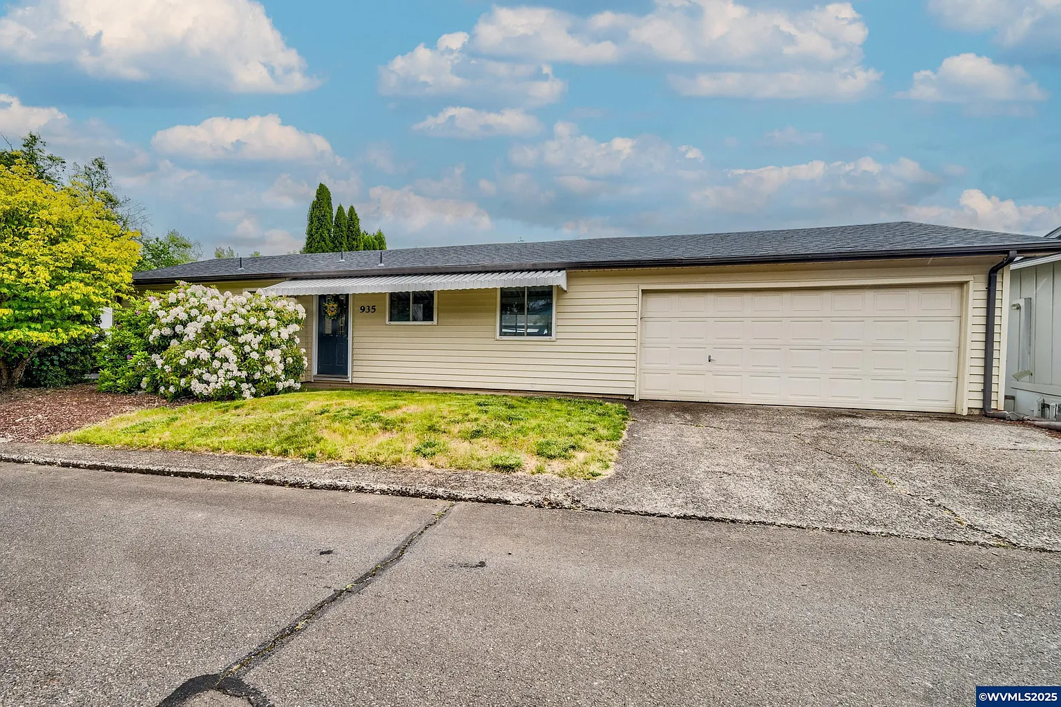 935 Genie Ct SE photo 1