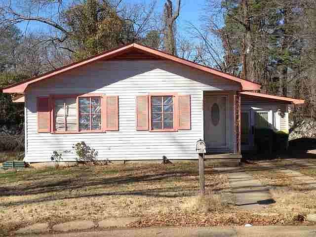 1st image of 3335 Moore Dr