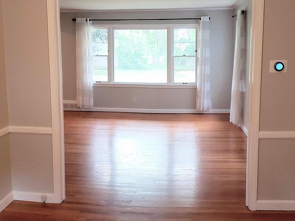 3rd image of 117 W 73rd St