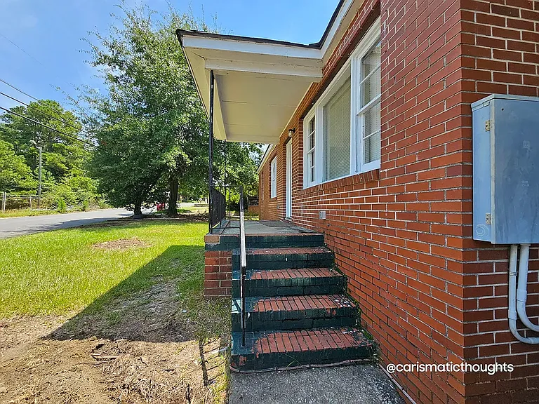 784 Villa Crest Ave — Photo 2