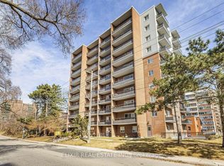 15 Elizabeth St N #605, Mississauga, ON L5G2Z3