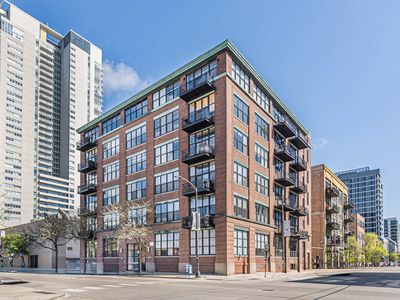 817 W Washington Blvd UNIT 404, Chicago, IL, 60607