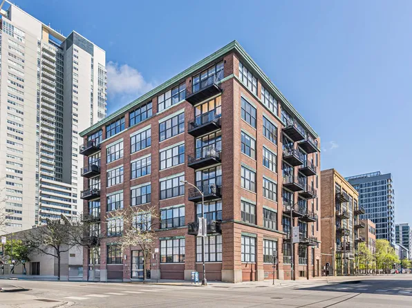 817 W Washington Blvd Unit 404, Chicago, IL 60607