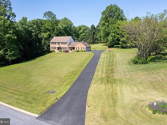 4th image of 3828 Justin Rd