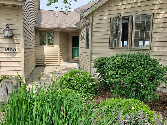 2nd image of 1588 W Harbour Towne Cir