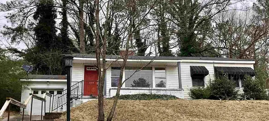 1009 Cynthia Cres