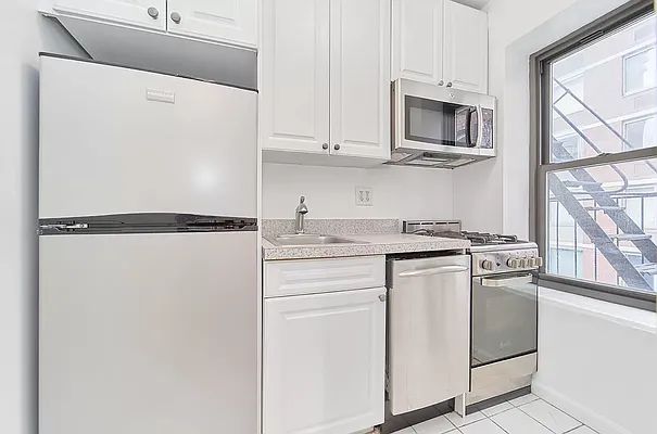 Rented by Living New York | media 11