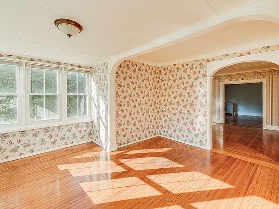 4th image of 123 Union St #1